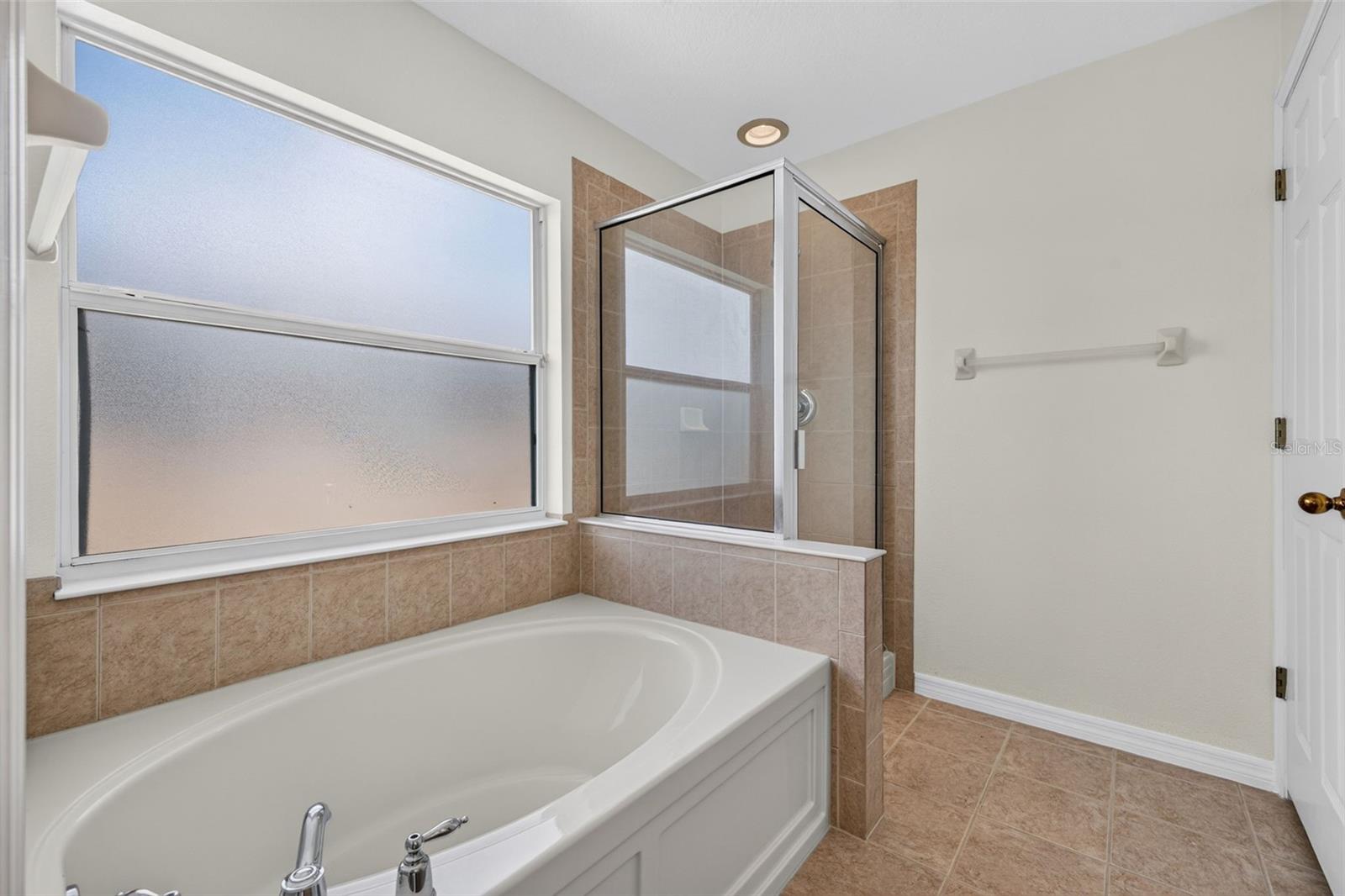 6585 MARLBERRY WAY — photo 19