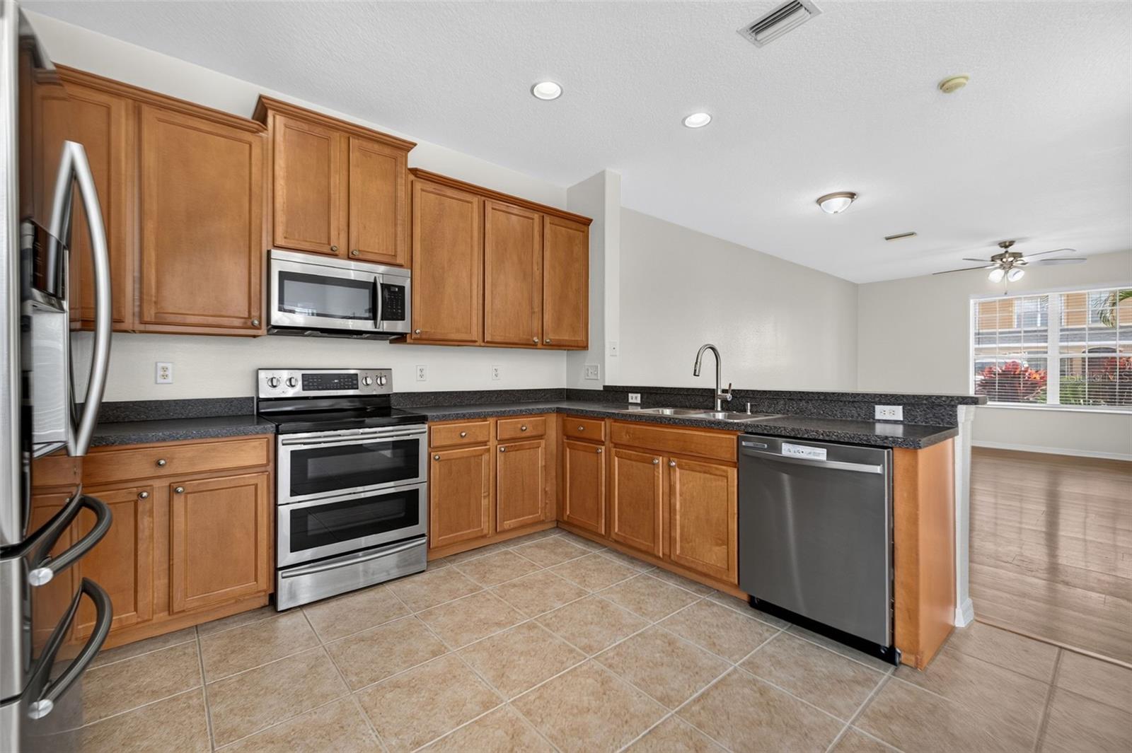6585 MARLBERRY WAY — photo 10