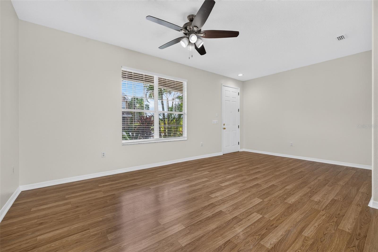 6585 MARLBERRY WAY — photo 4