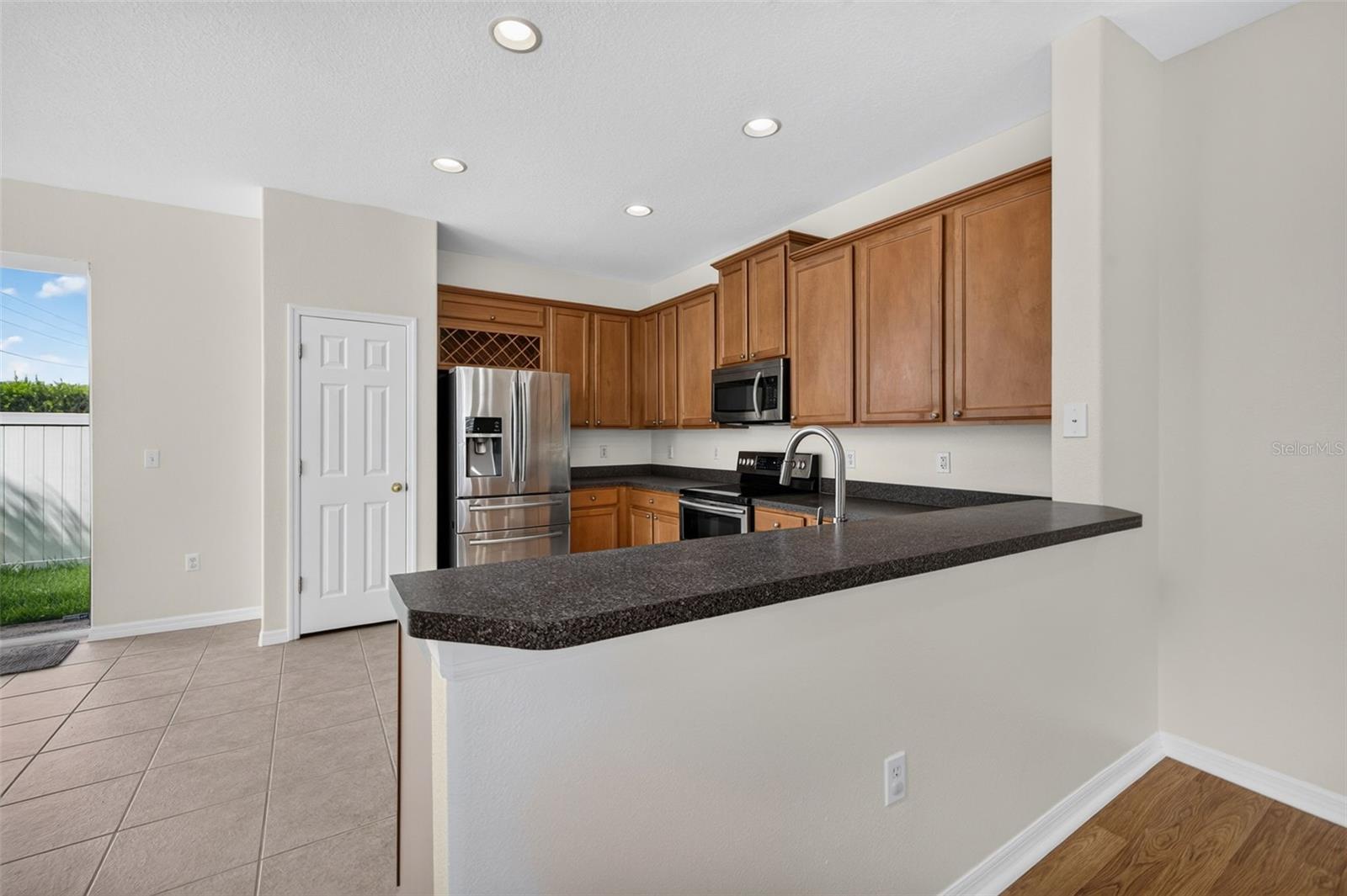 6585 MARLBERRY WAY — photo 9