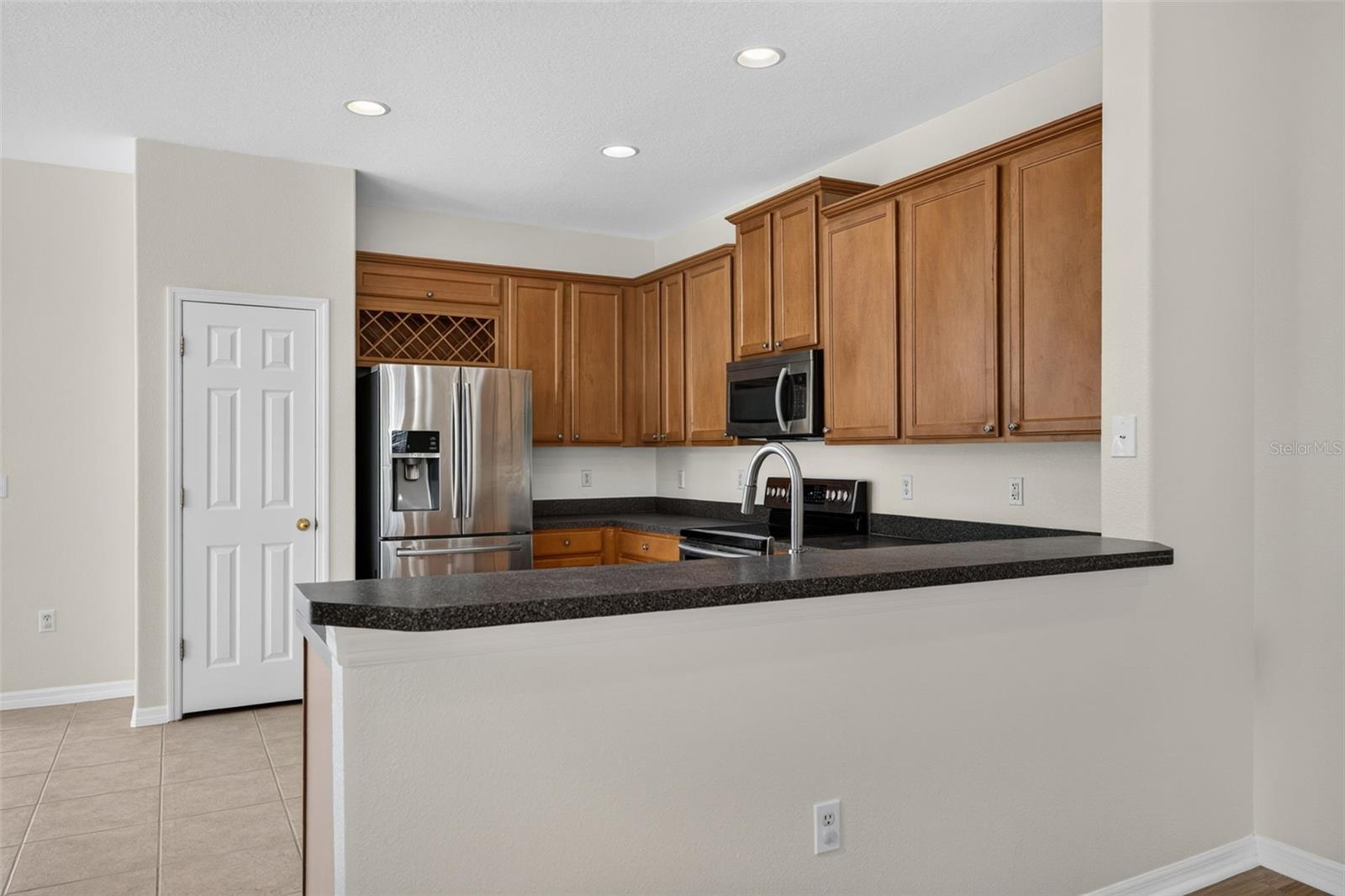 6585 MARLBERRY WAY — photo 8