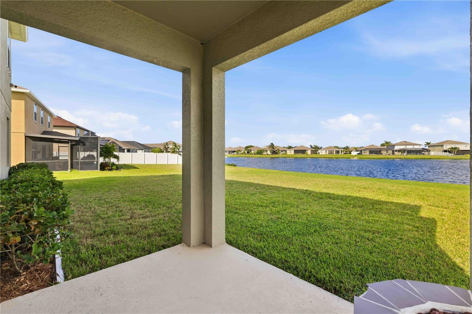 14961 FLOWING GOLD DR — photo 43