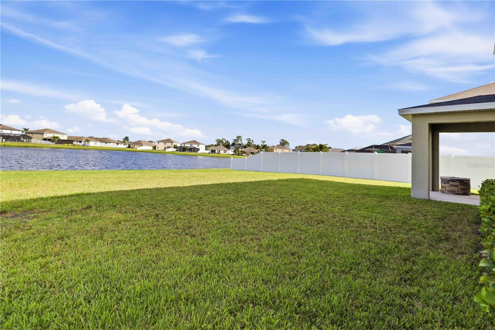 14961 FLOWING GOLD DR — photo 44