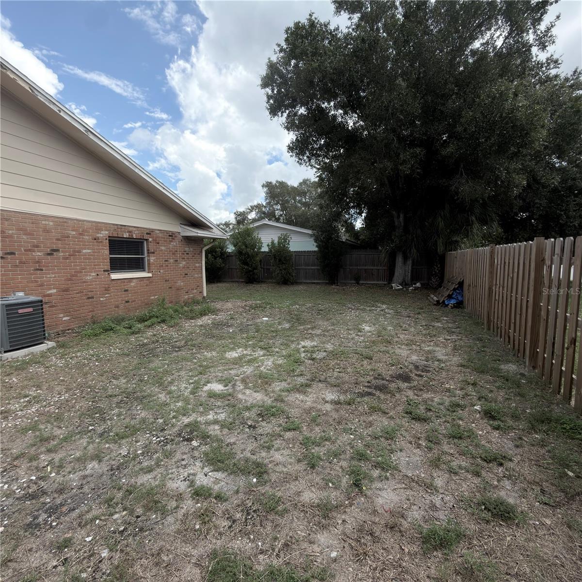 1405 N SATURN #1 — photo 17