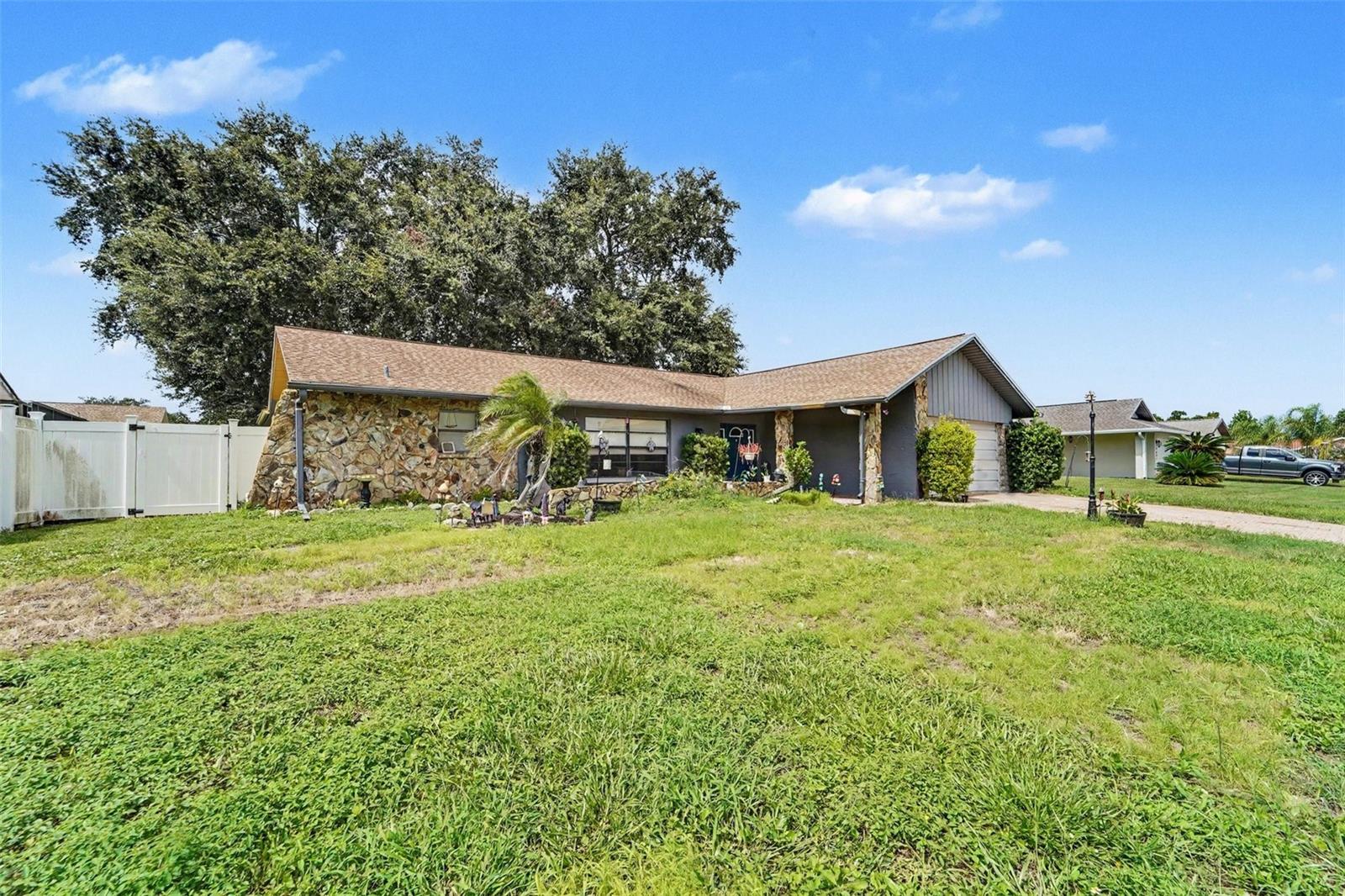 7606 WILLOW BROOK CT — photo 3