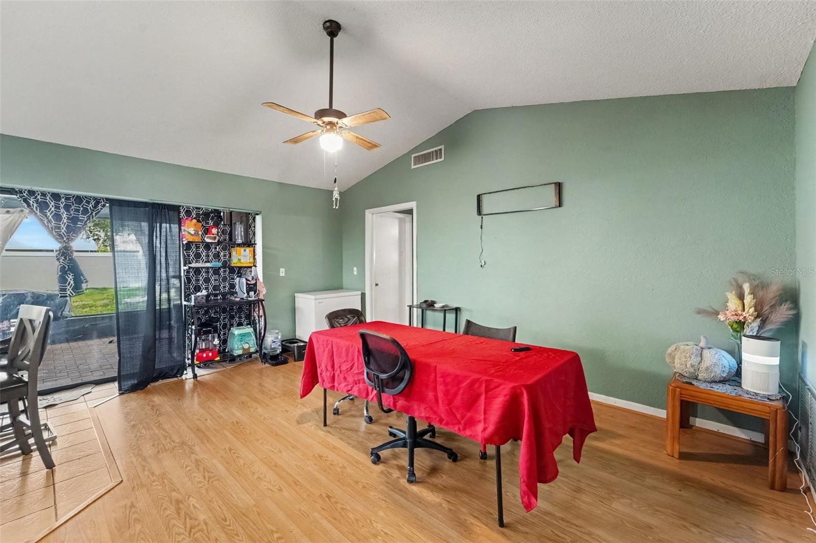 7606 WILLOW BROOK CT — photo 8