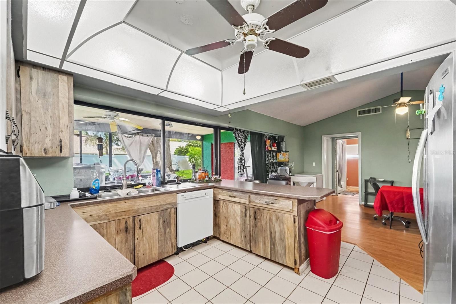7606 WILLOW BROOK CT — photo 12