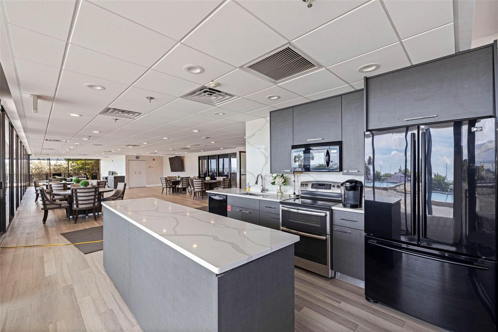 7600 BAYSHORE DR #208 — photo 31
