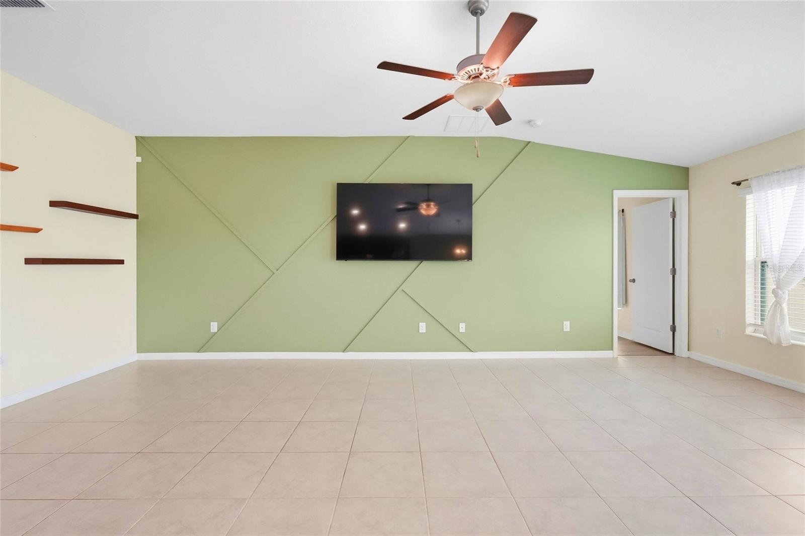 1423 GOLDEN GLOW DR — photo 16