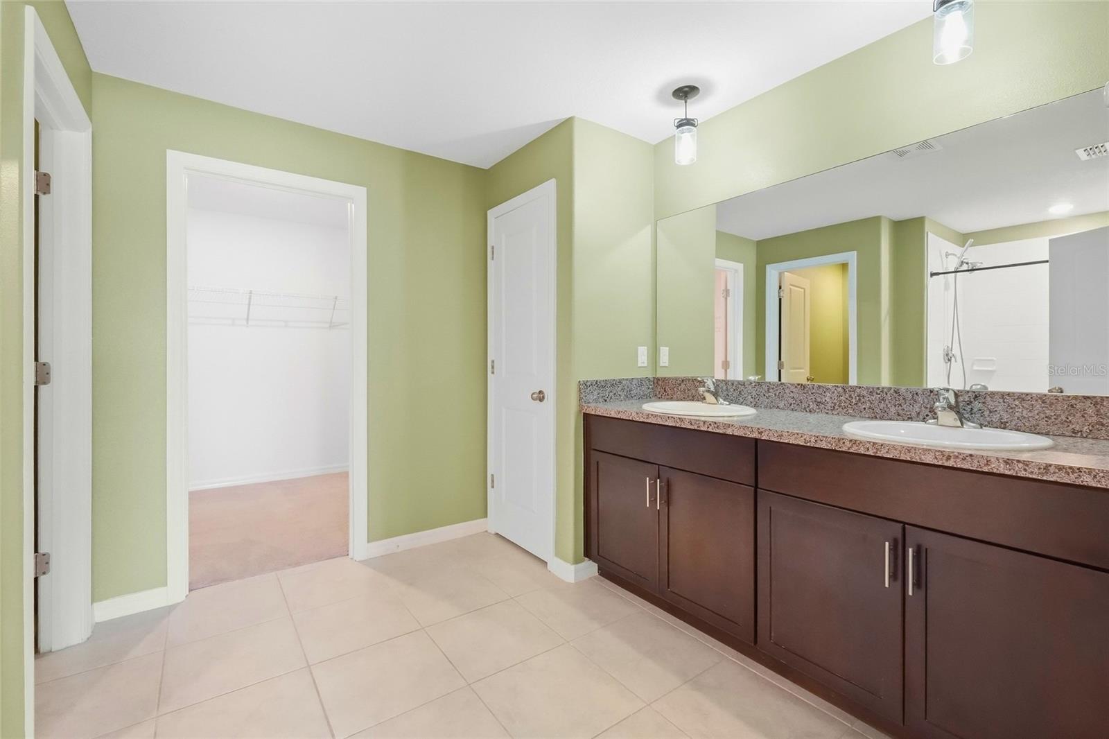 1423 GOLDEN GLOW DR — photo 37