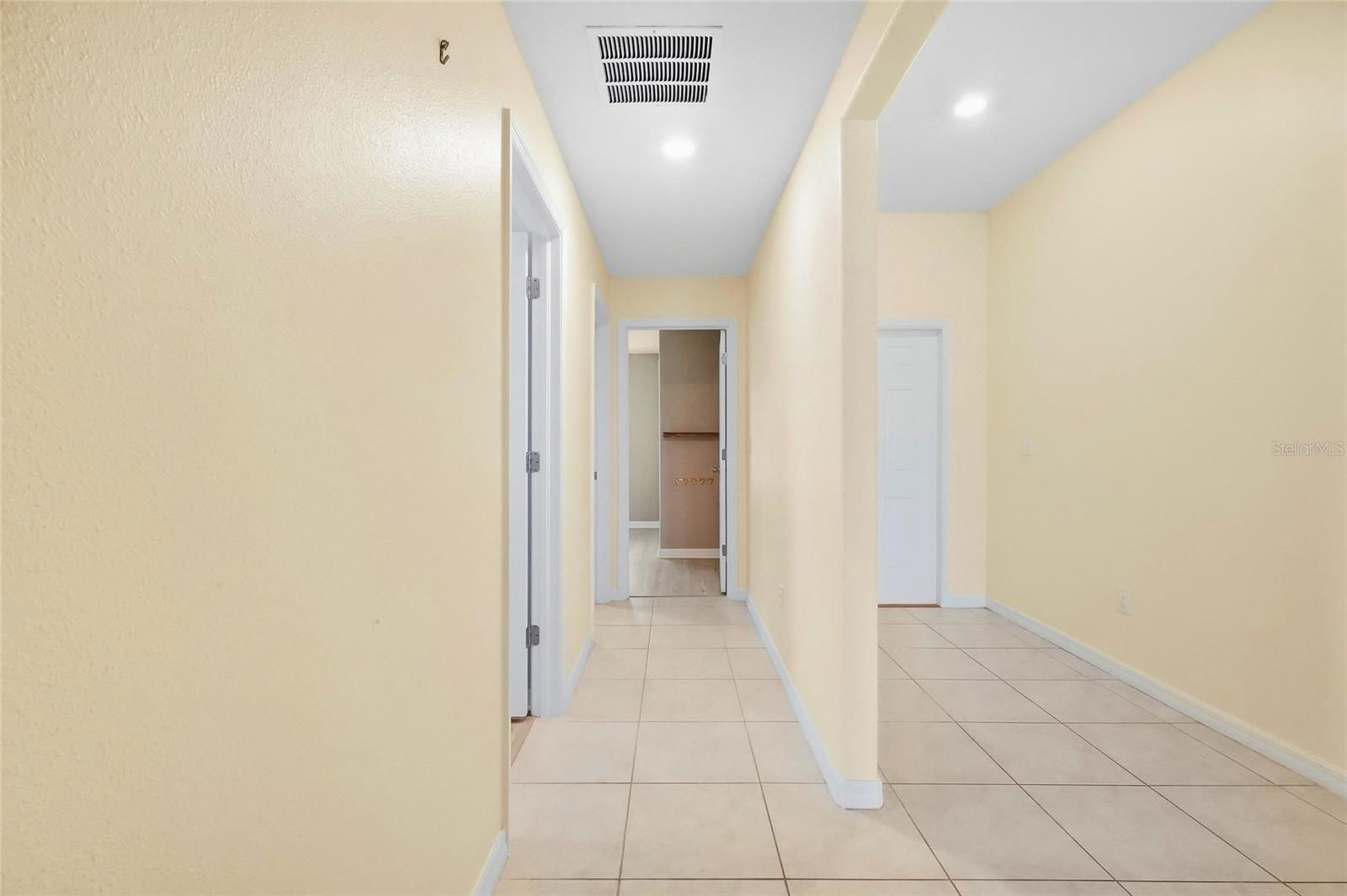 1423 GOLDEN GLOW DR — photo 49