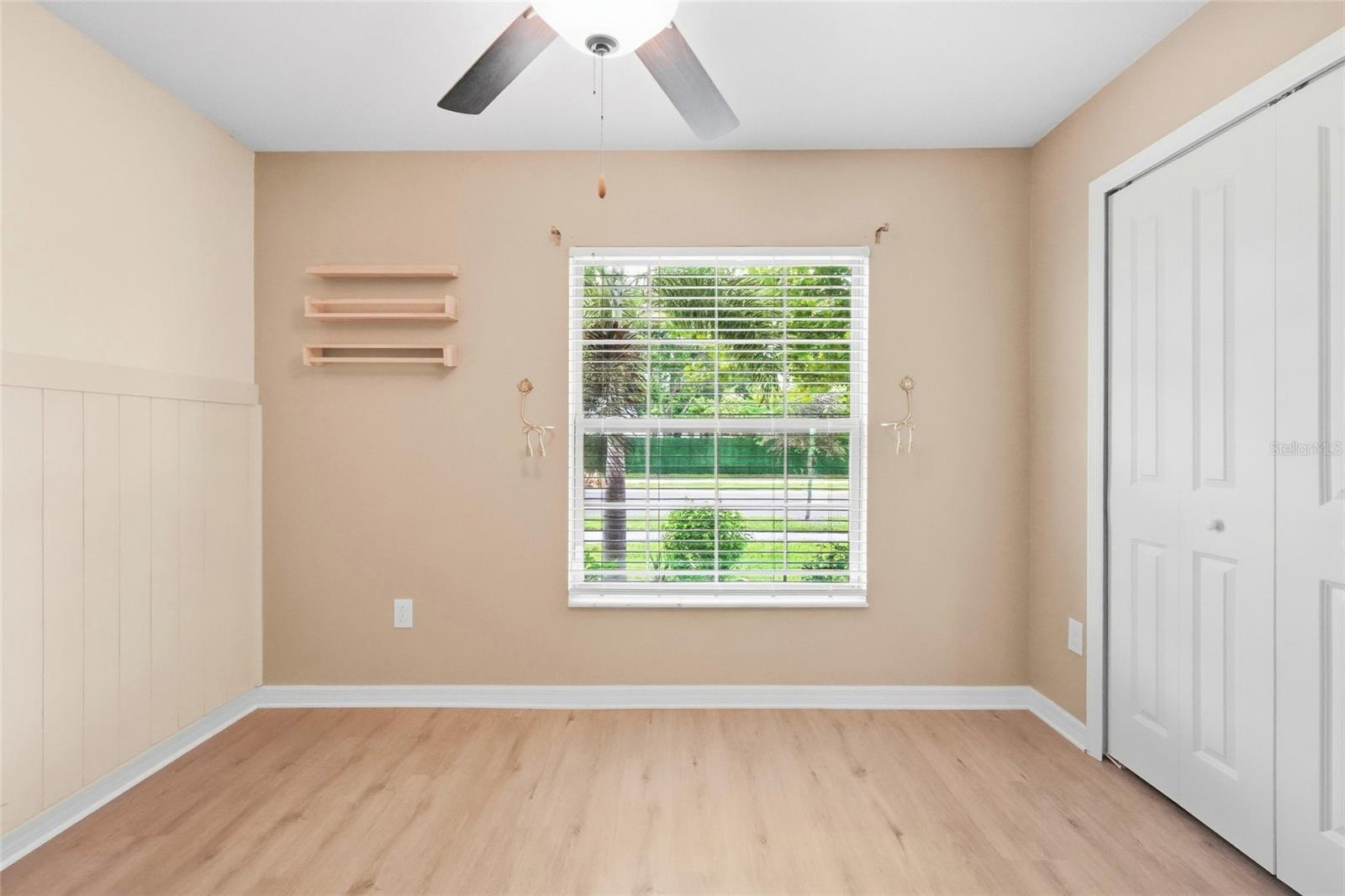 1423 GOLDEN GLOW DR — photo 57