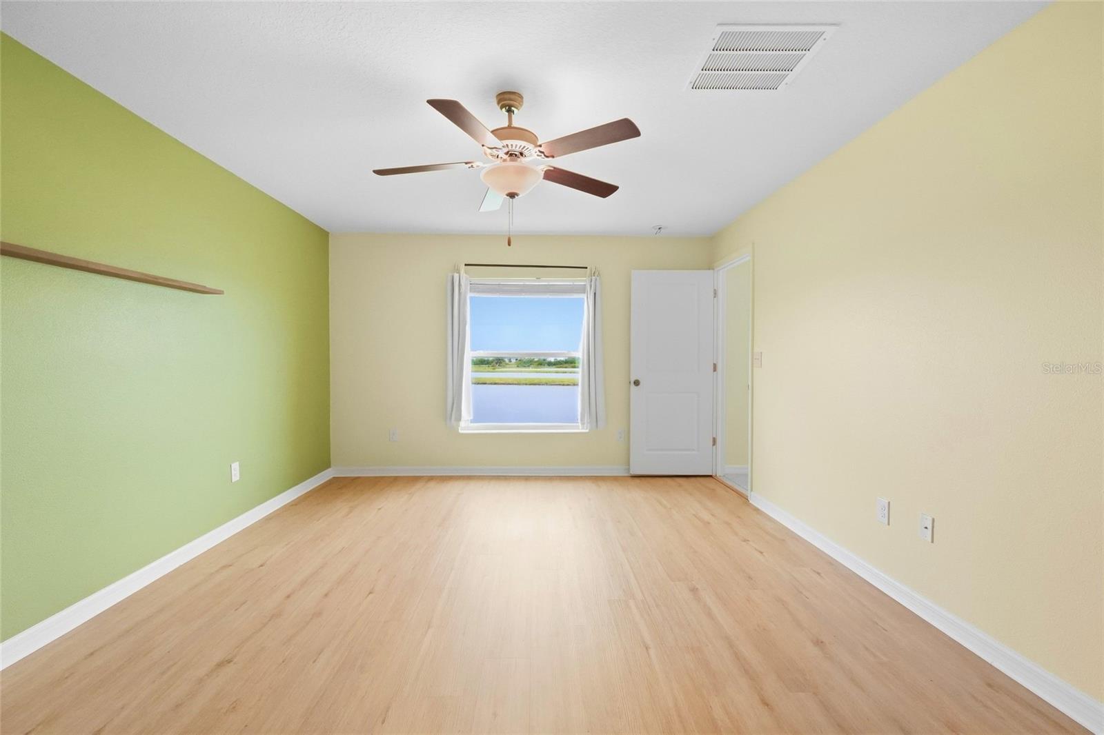 1423 GOLDEN GLOW DR — photo 32