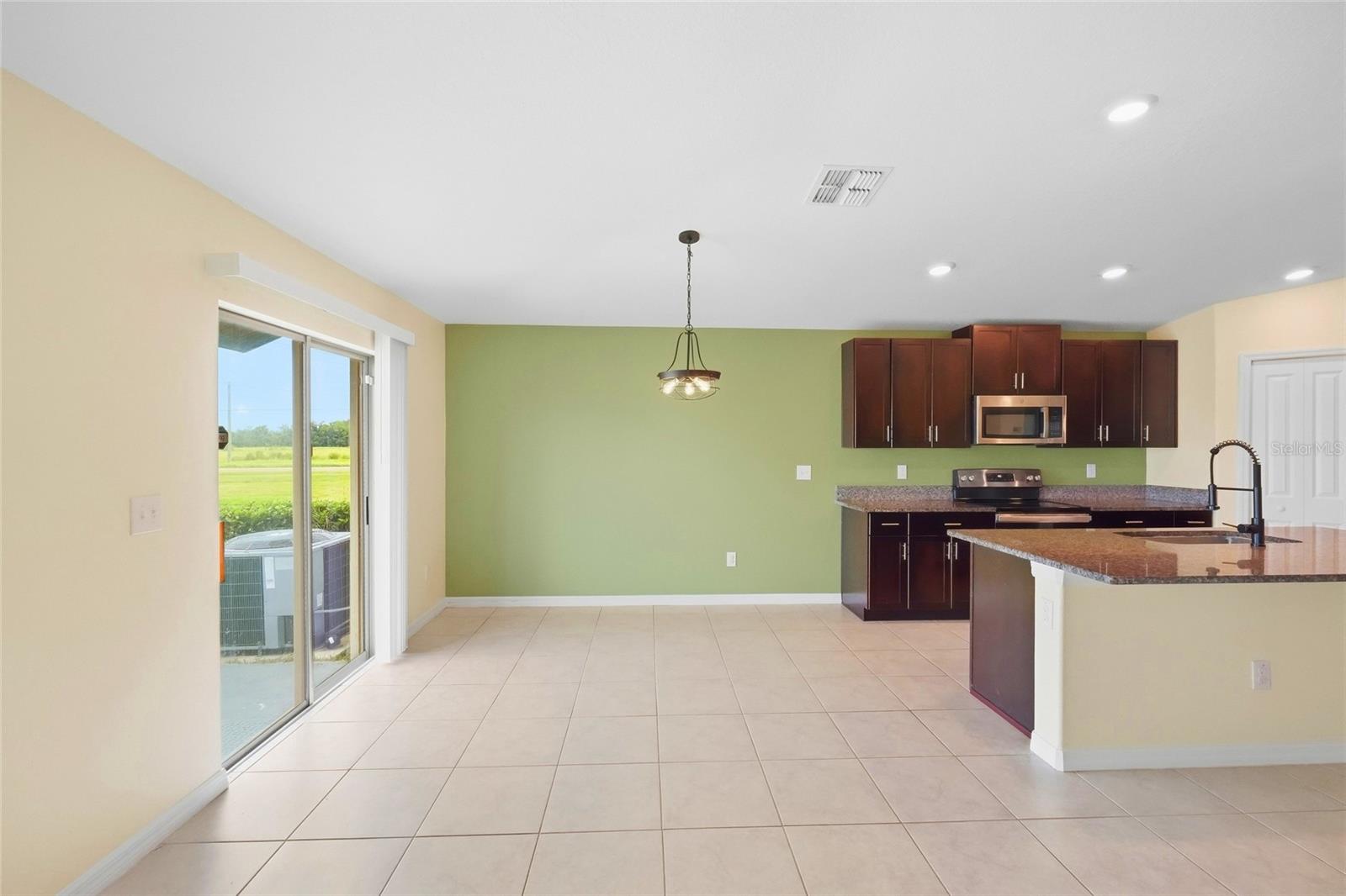 1423 GOLDEN GLOW DR — photo 27