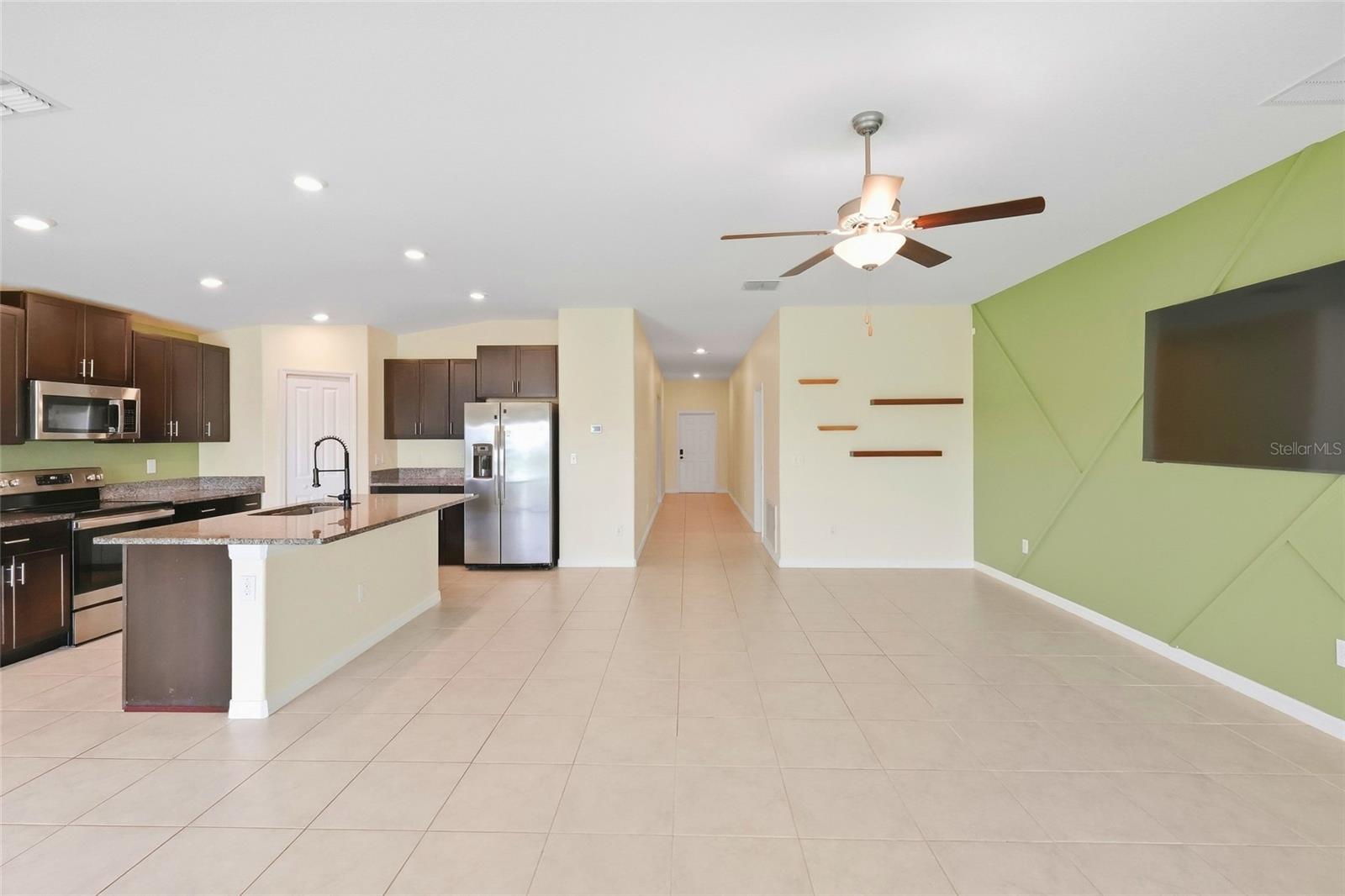 1423 GOLDEN GLOW DR — photo 28