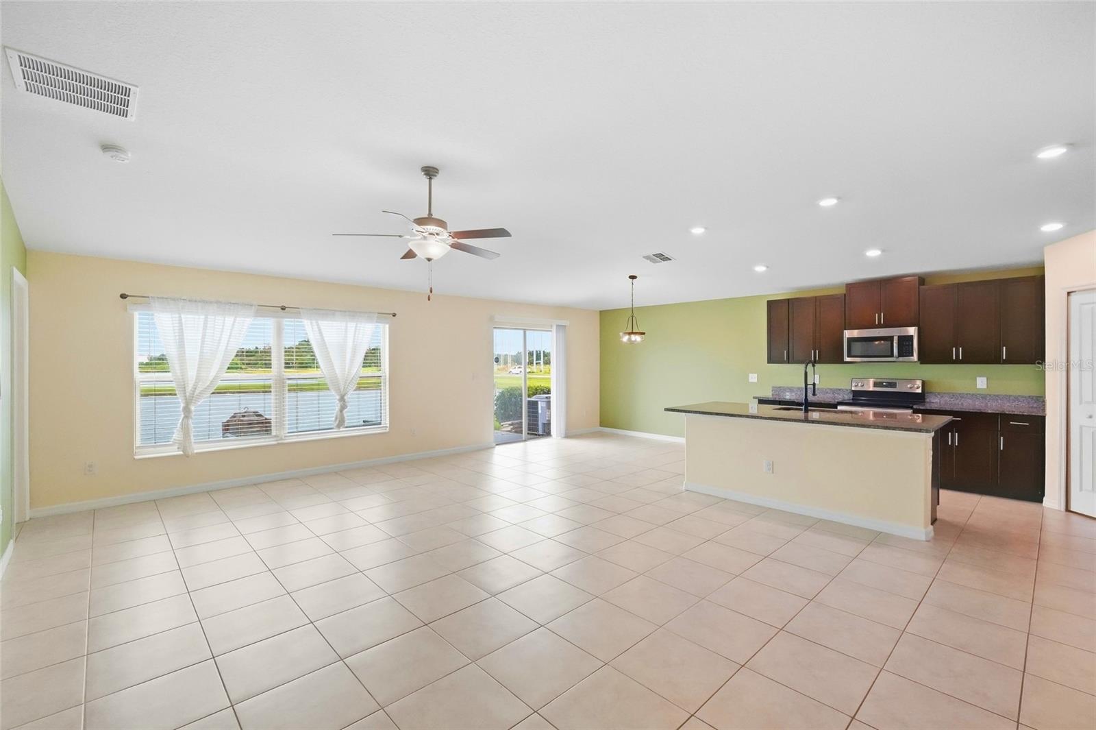 1423 GOLDEN GLOW DR — photo 26