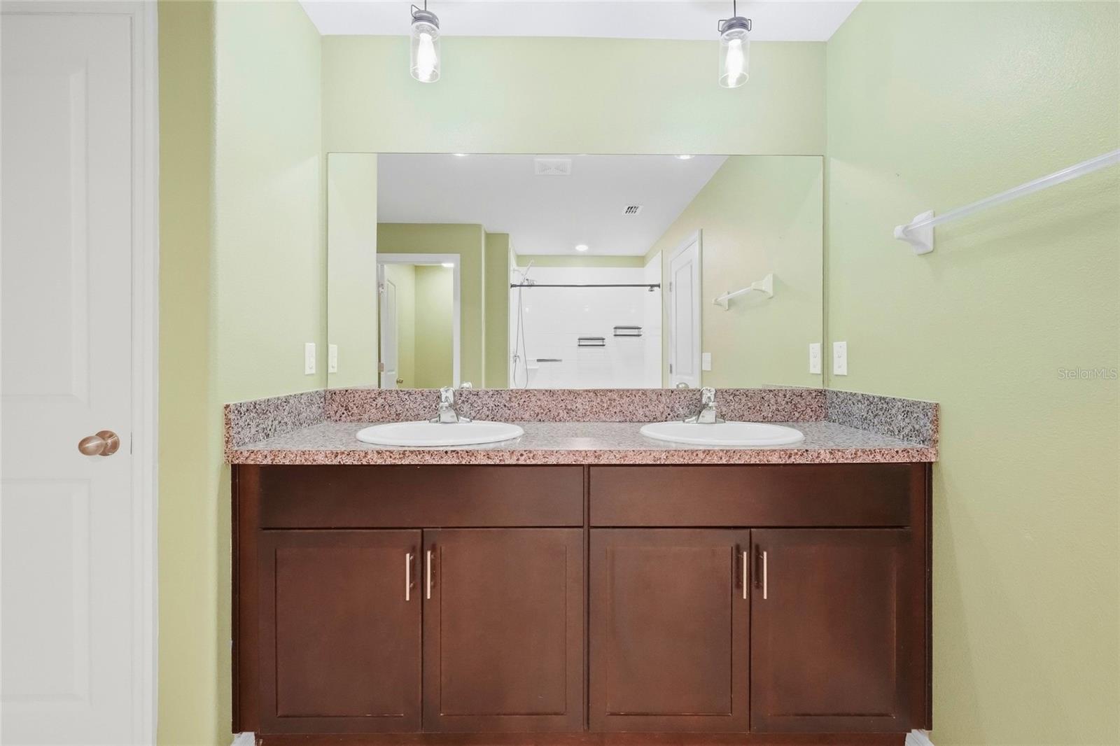 1423 GOLDEN GLOW DR — photo 38