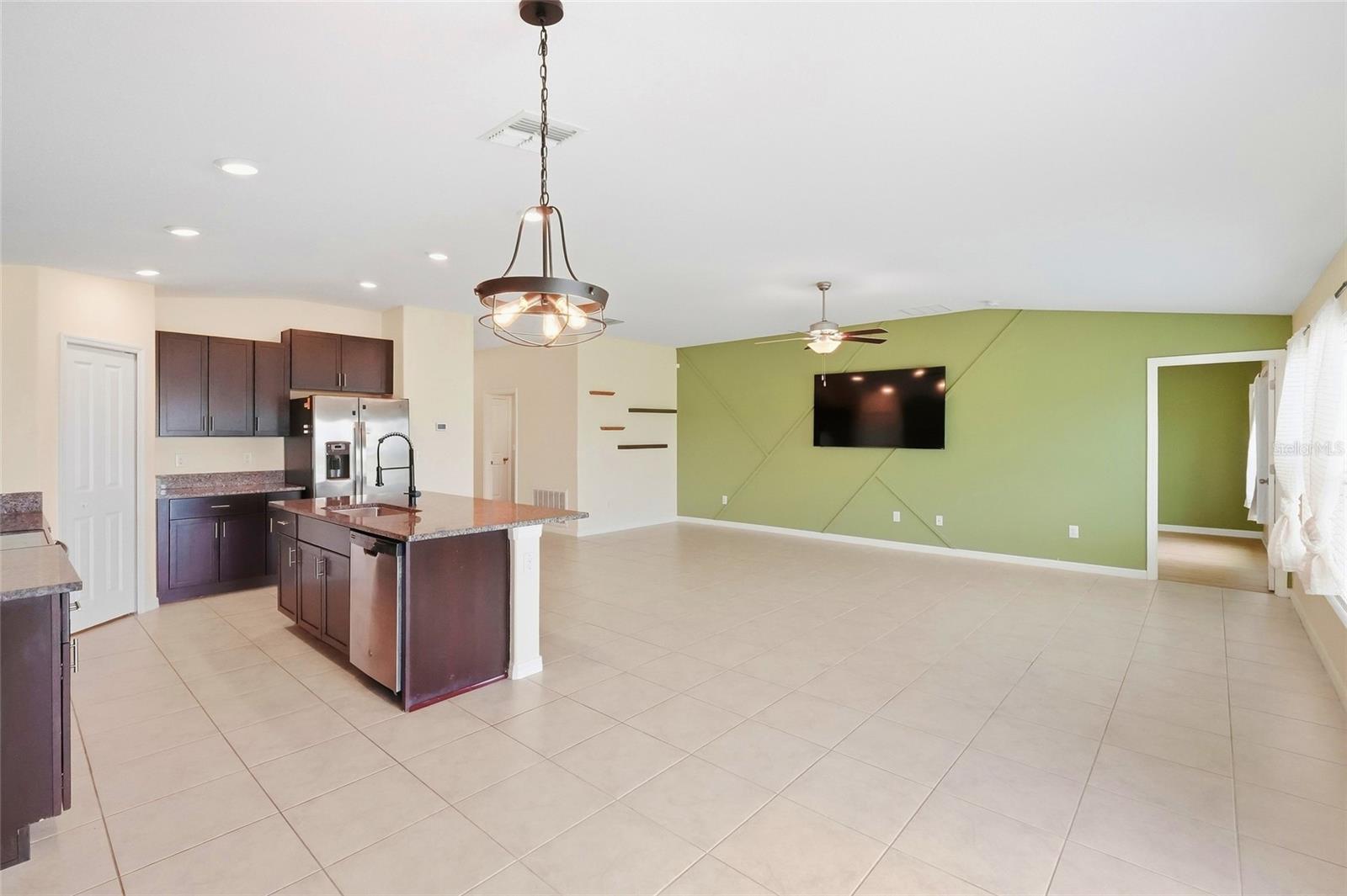 1423 GOLDEN GLOW DR — photo 23