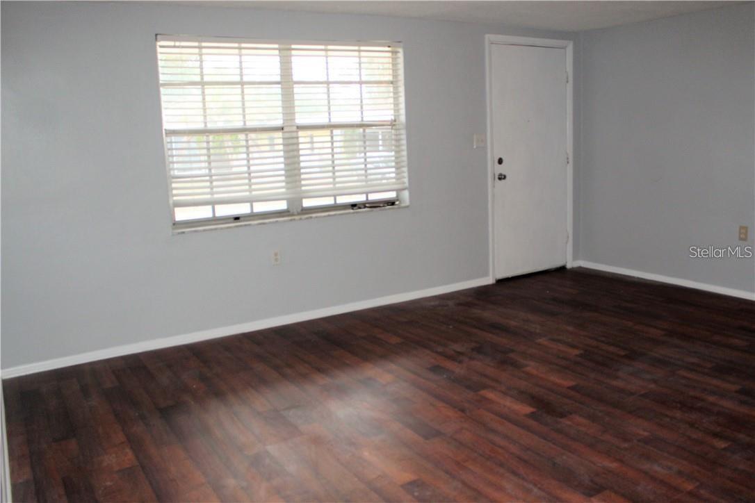 9920 GRAY FOX LN — photo 2
