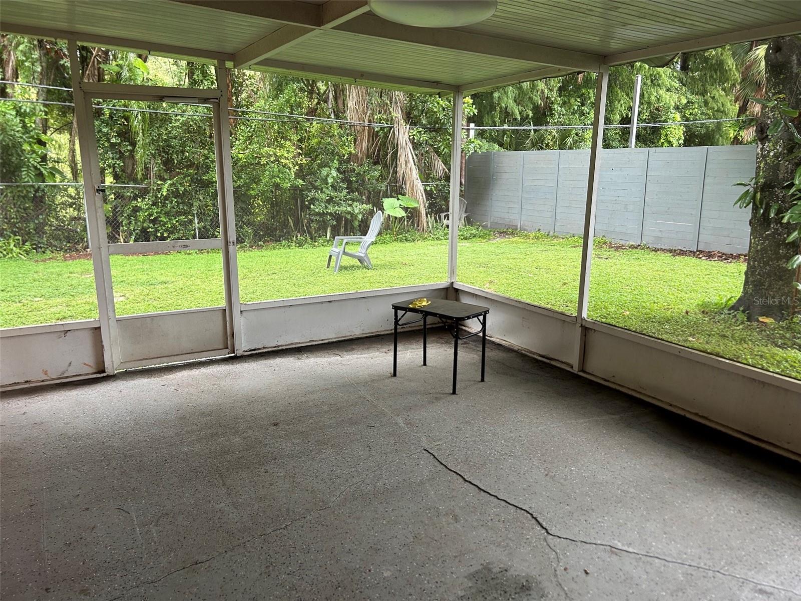 578 VINE AVE — photo 5