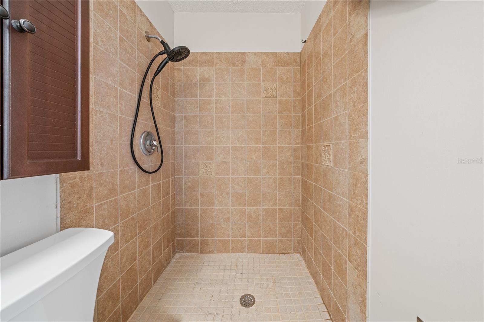 5527 COMMONWEALTH AVE N — photo 16