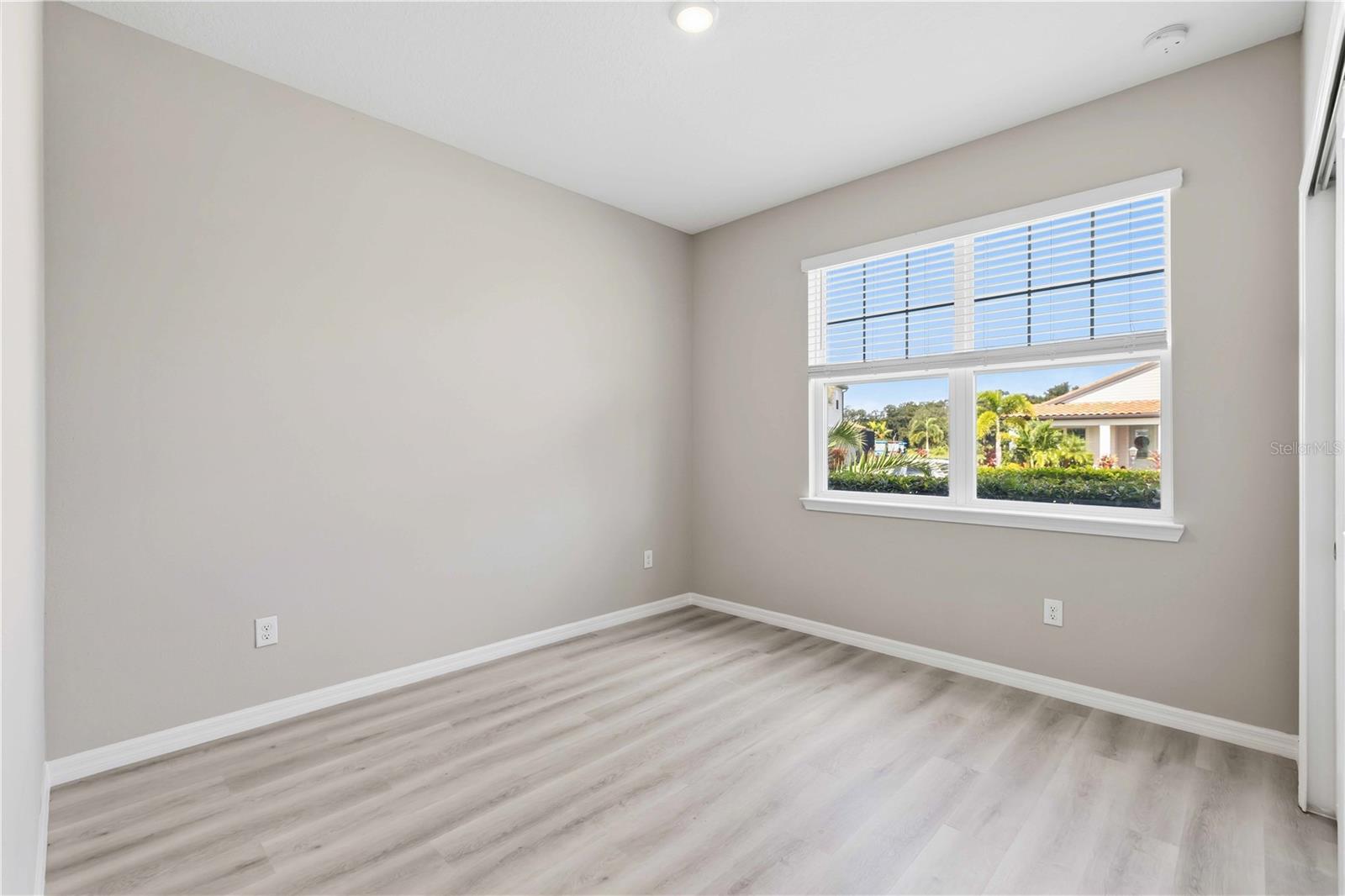13723 GREEN HAMMOCK PL — photo 28