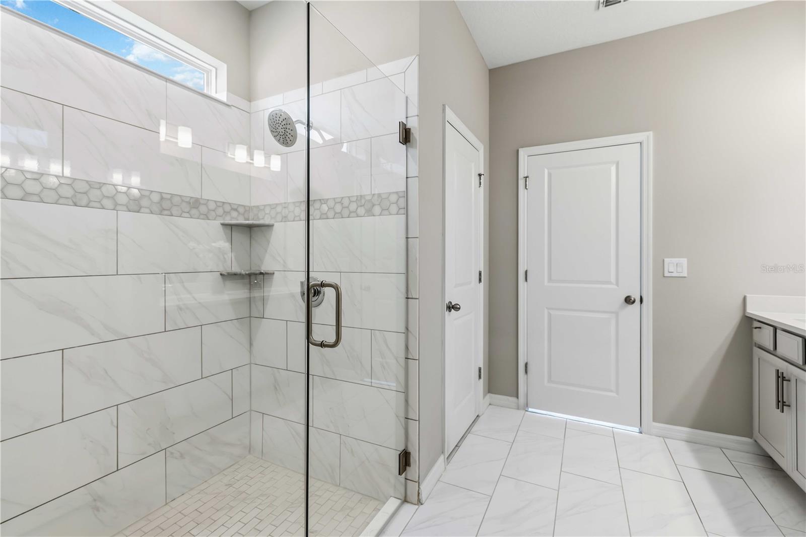 13723 GREEN HAMMOCK PL — photo 36