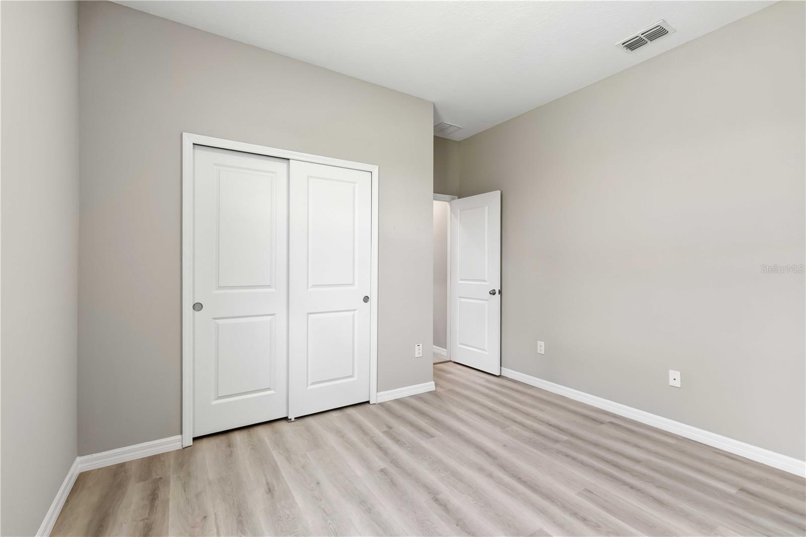 13723 GREEN HAMMOCK PL — photo 31