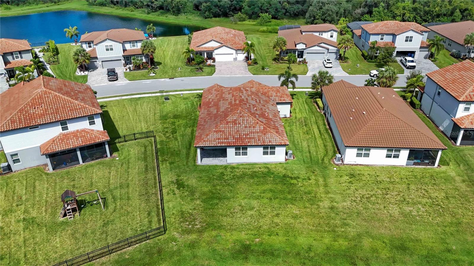 13723 GREEN HAMMOCK PL — photo 47