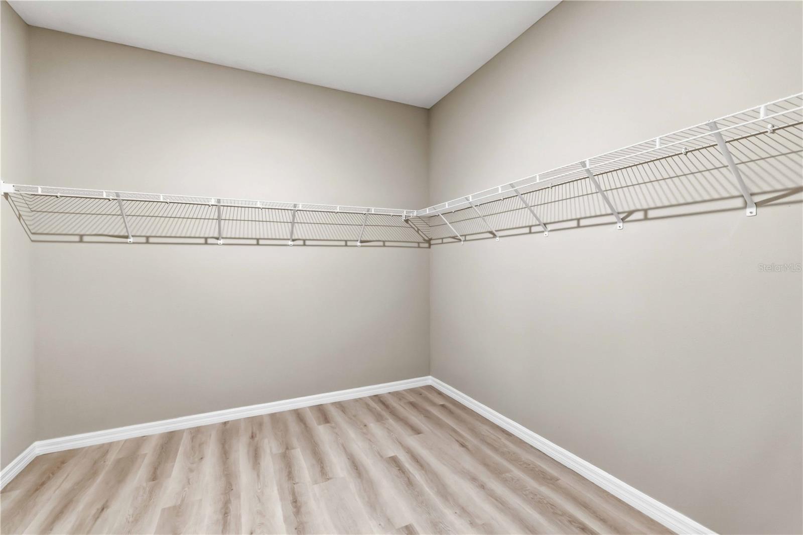 13723 GREEN HAMMOCK PL — photo 37