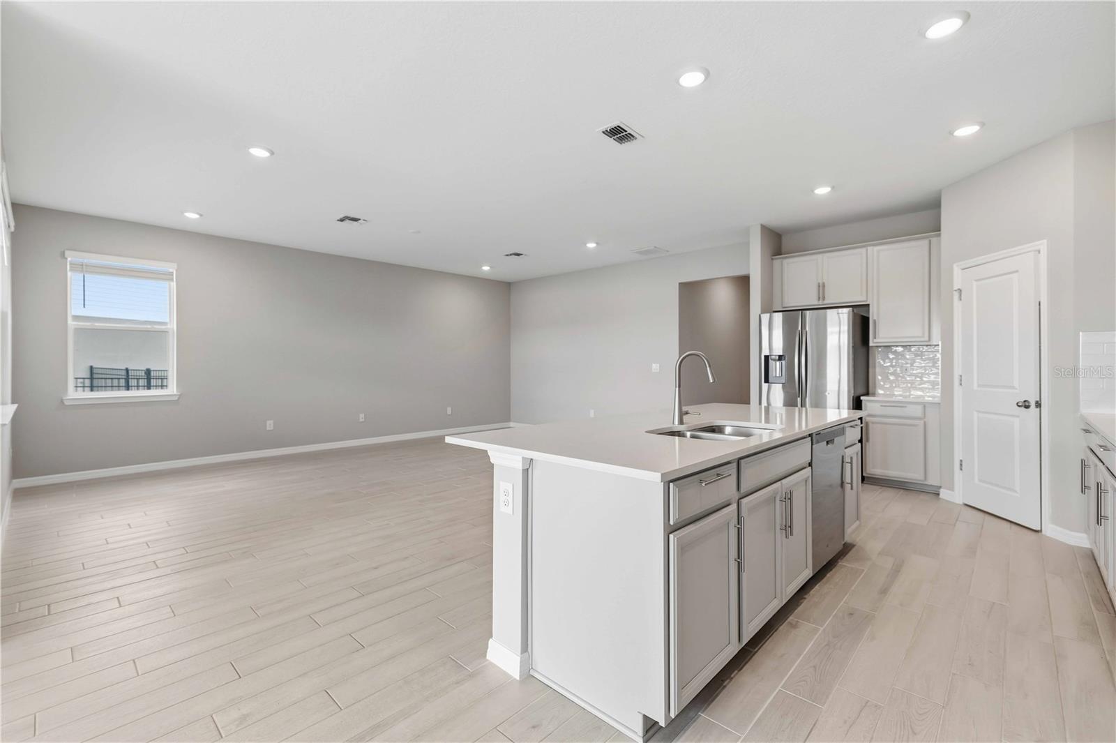 13723 GREEN HAMMOCK PL — photo 17