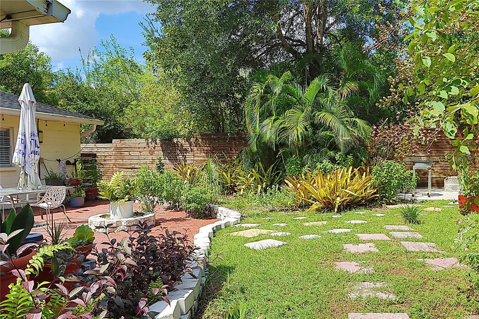 7301 N OLA AVE — photo 31
