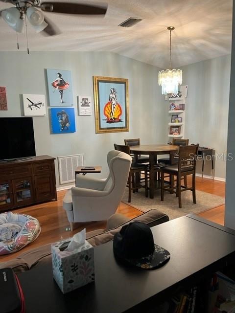 2090 SANDPIPER DR — photo 3