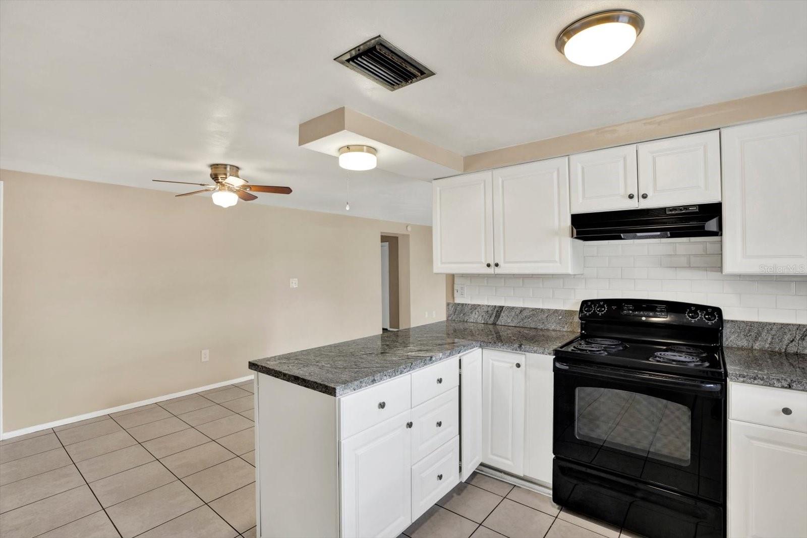 10914 REXDALE AVE — photo 5