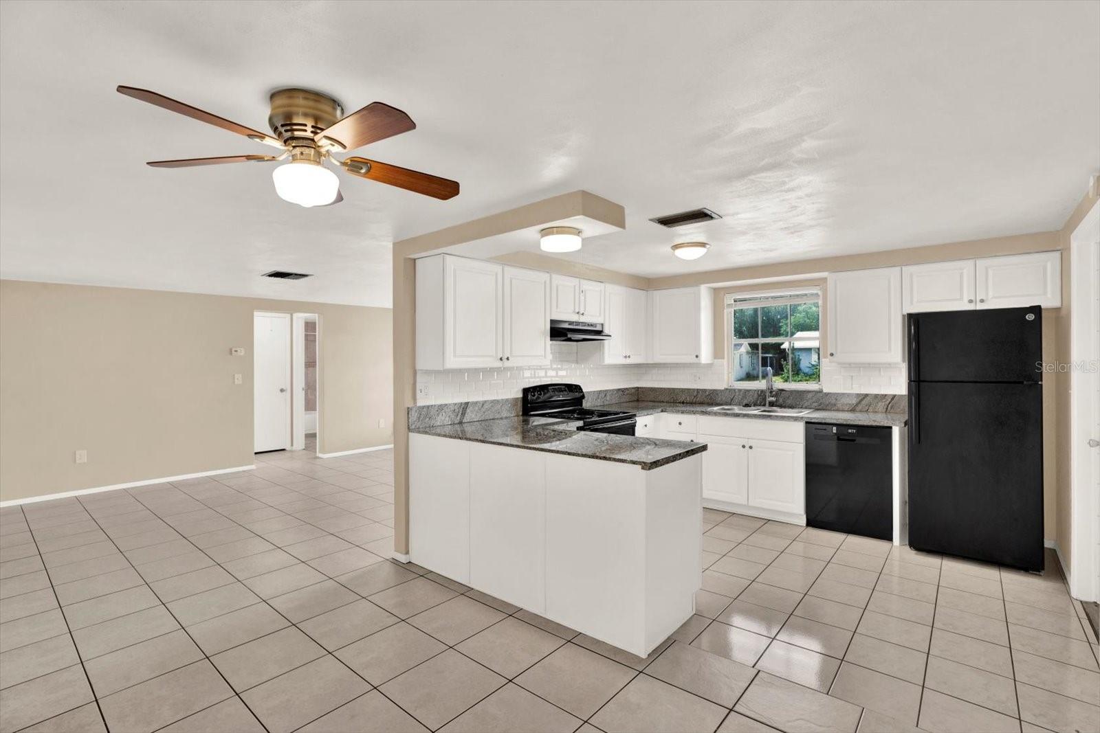 10914 REXDALE AVE — photo 3