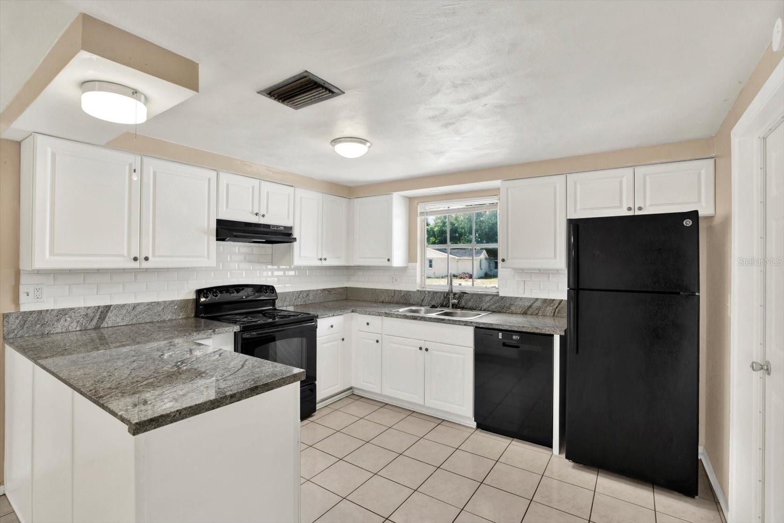 10914 REXDALE AVE — photo 4
