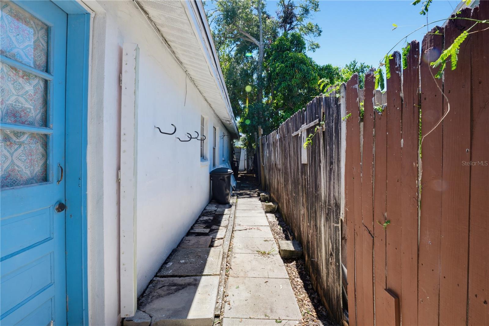 1100 EWING AVE — photo 43