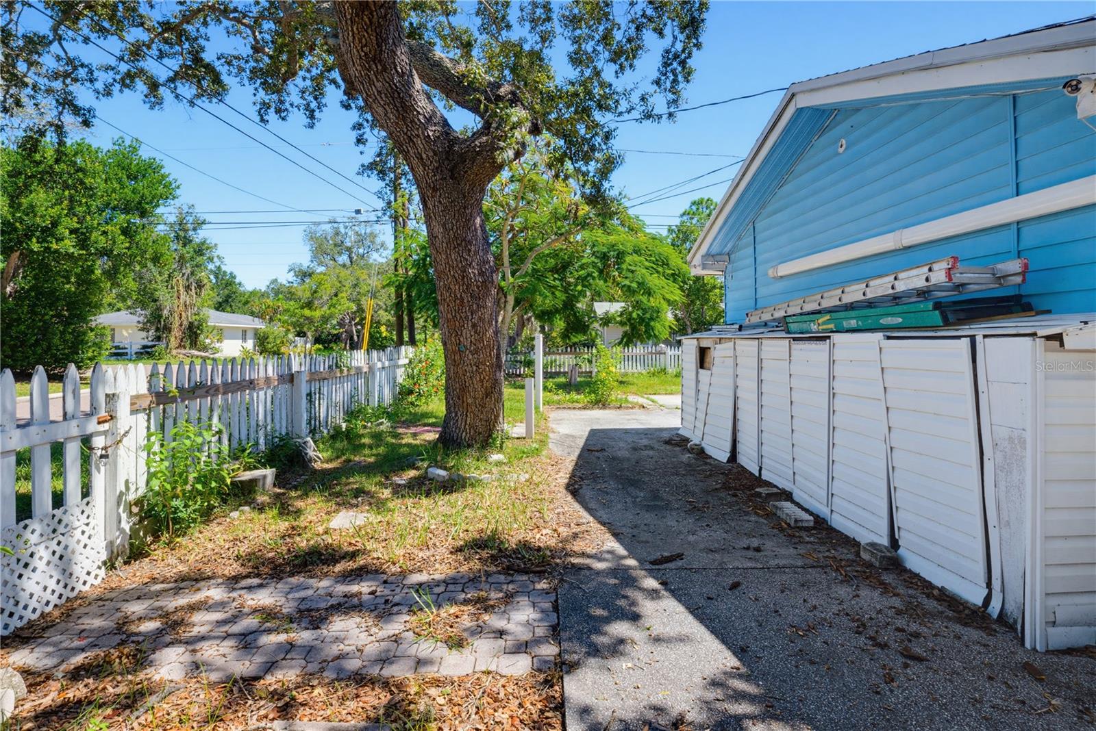 1100 EWING AVE — photo 40
