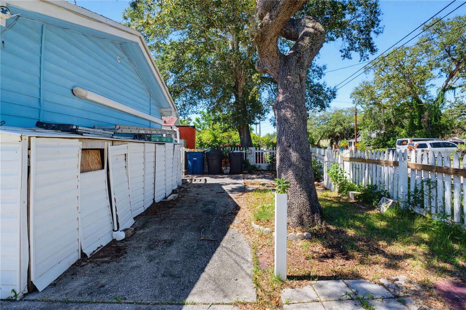 1100 EWING AVE — photo 39