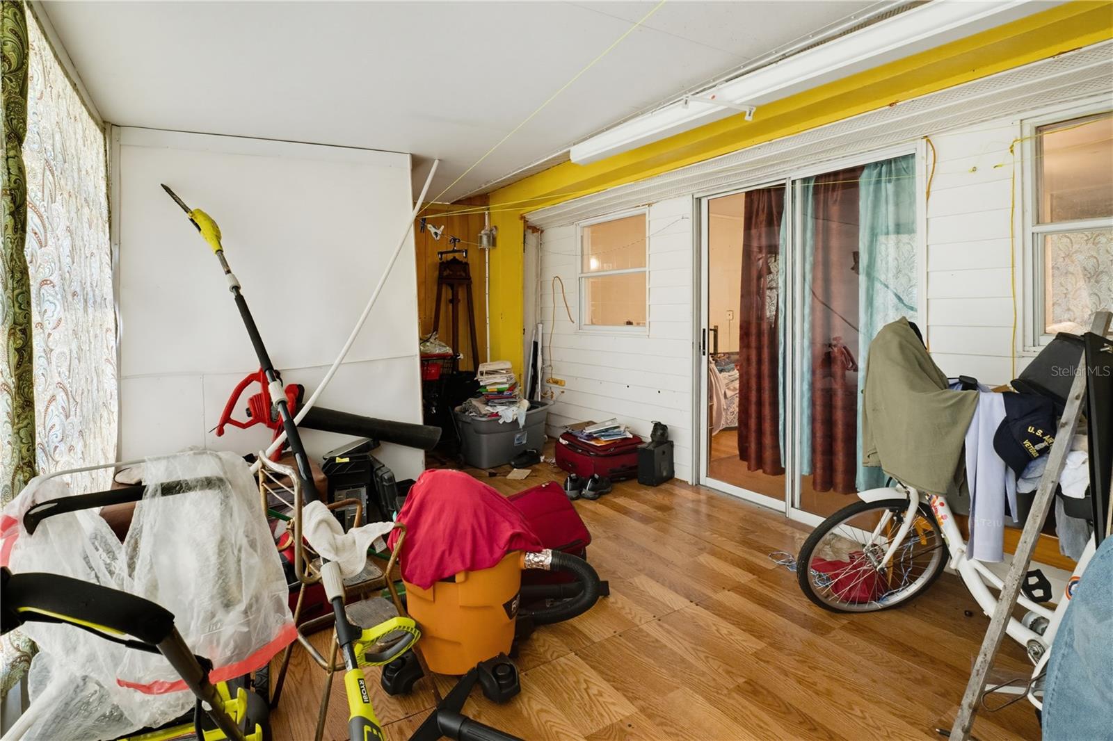 1100 EWING AVE — photo 33