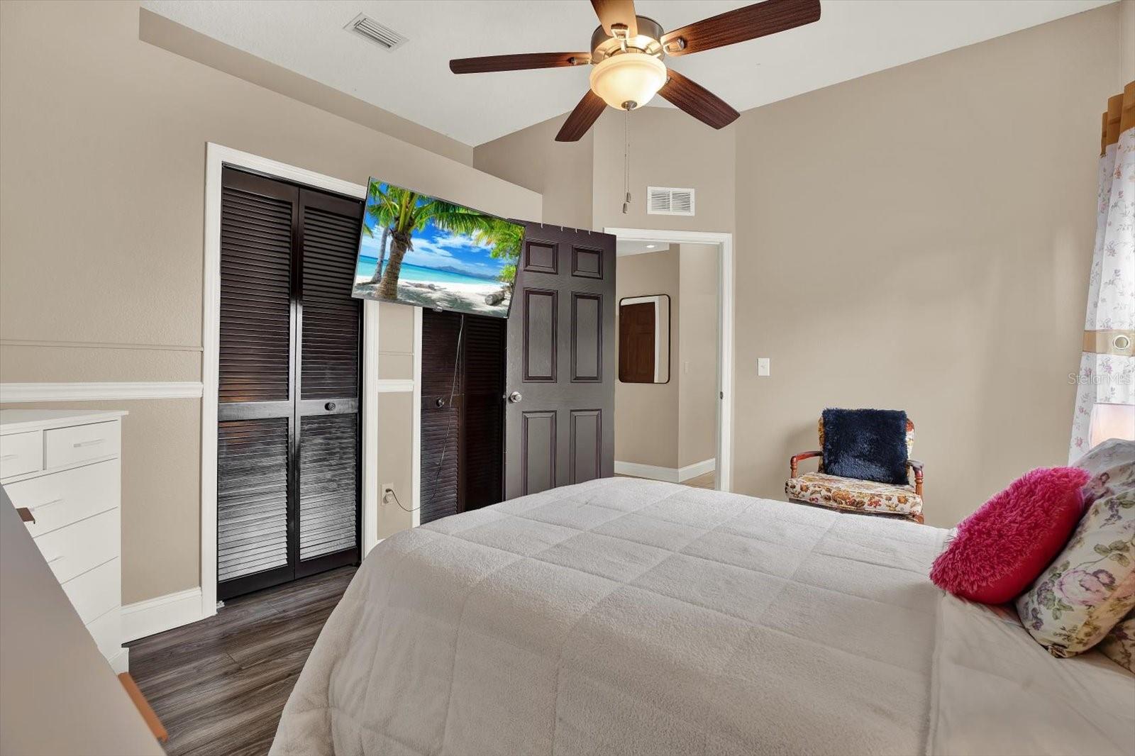 9656 FOX HEARST RD — photo 23