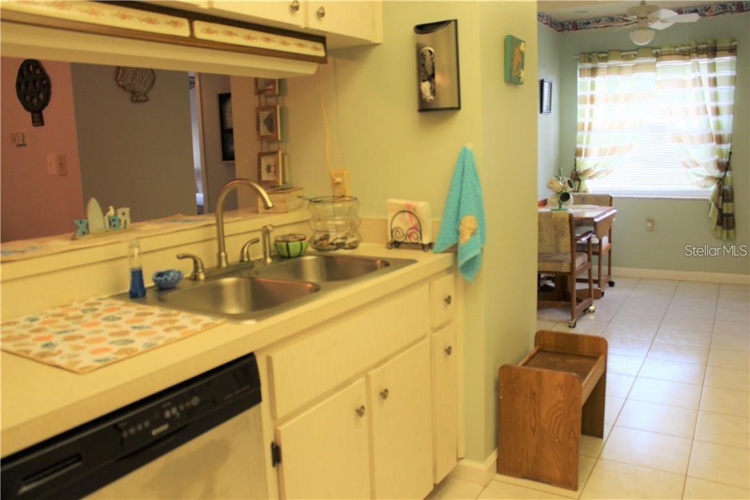 1025 BOWSPRIT LN — photo 4