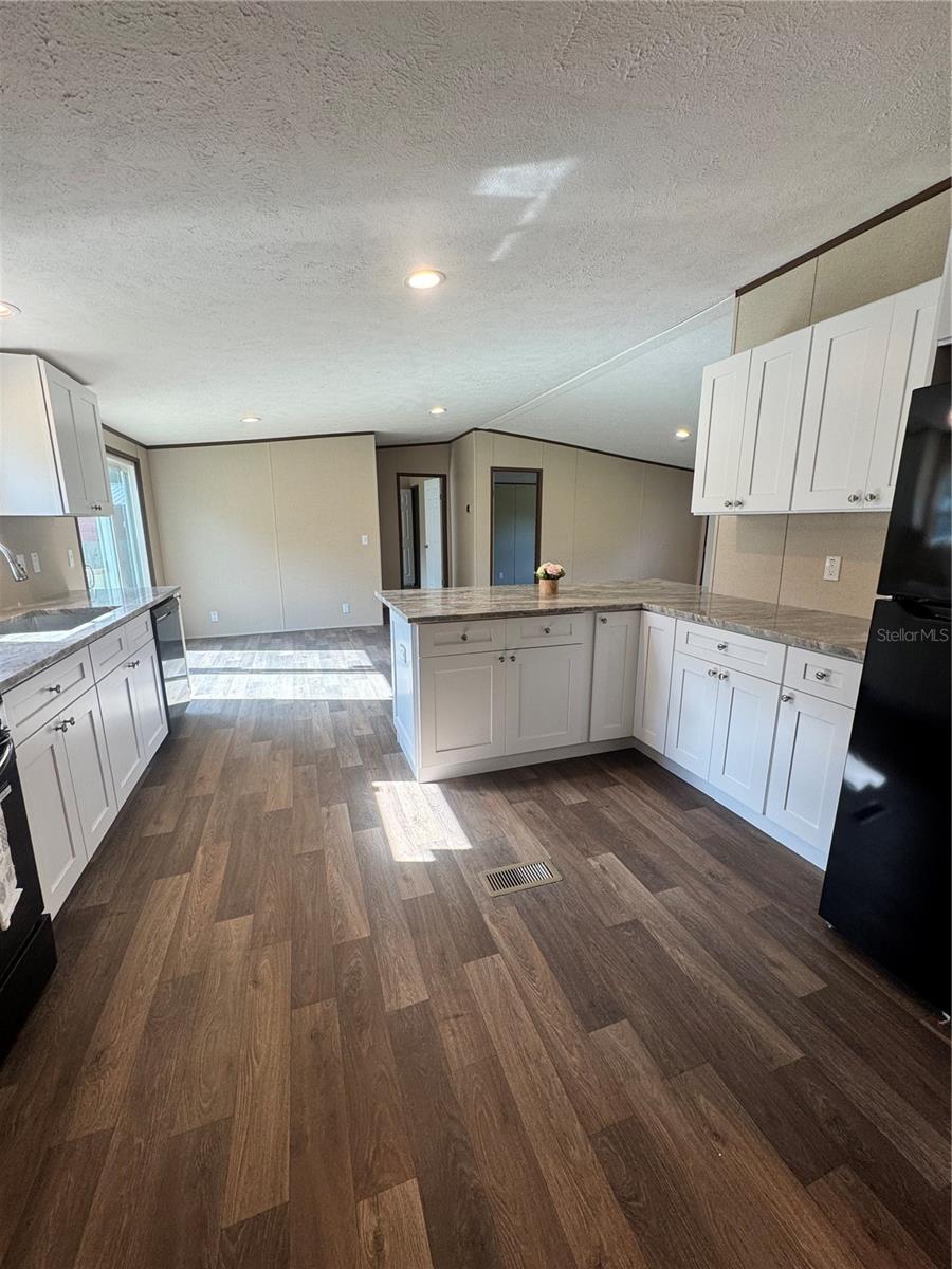 12396 HICKS RD — photo 7