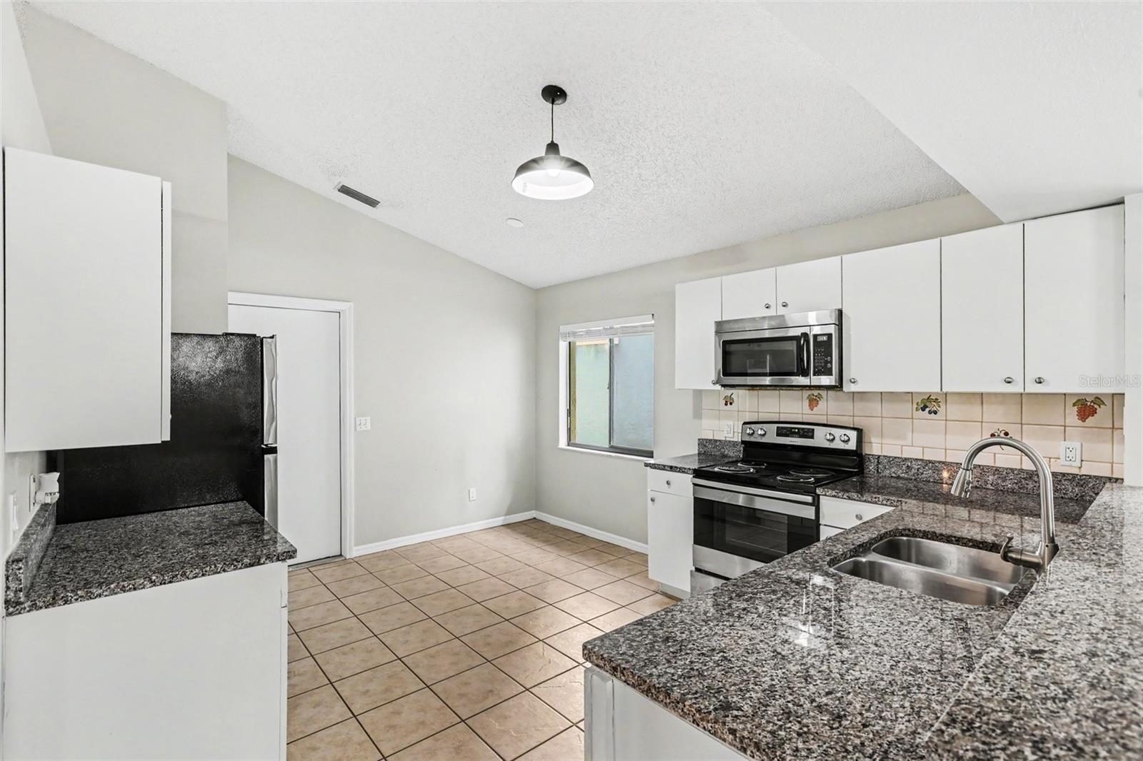 4317 BARRET AVE — photo 6