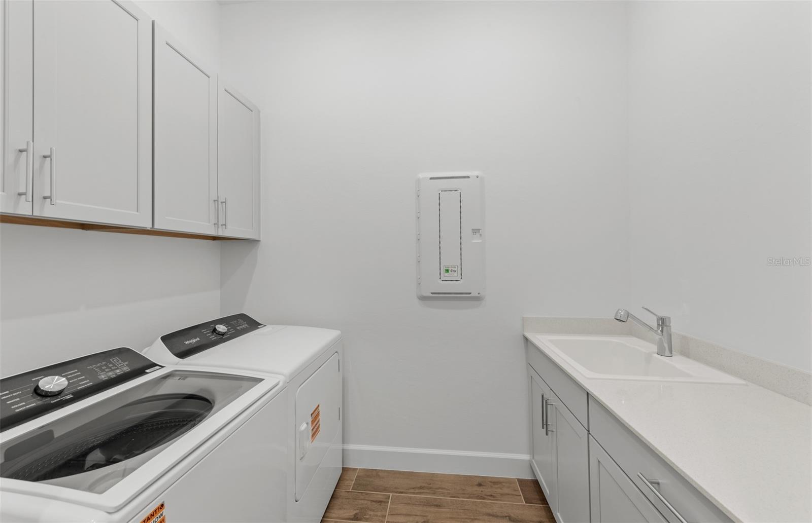 5027 GOLDEN SHORE CT — photo 23