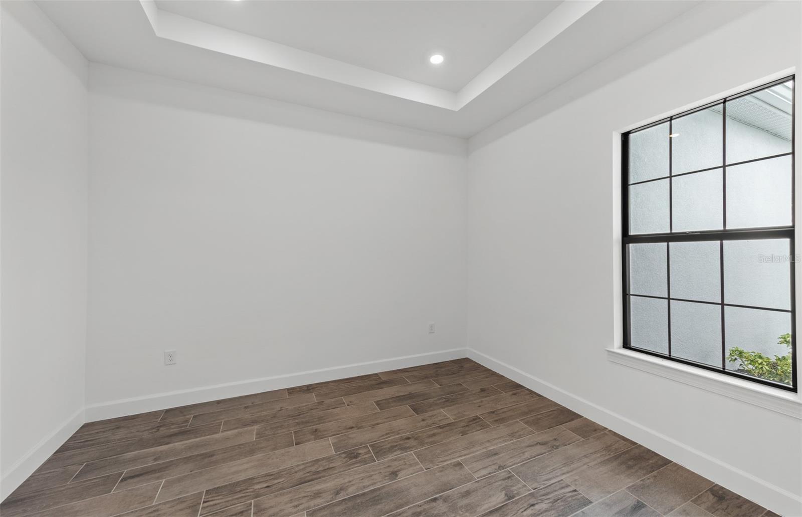 5027 GOLDEN SHORE CT — photo 18