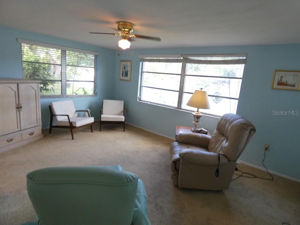 7207 ASHWOOD DR — photo 17