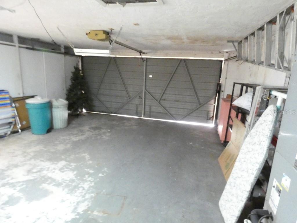7207 ASHWOOD DR — photo 27