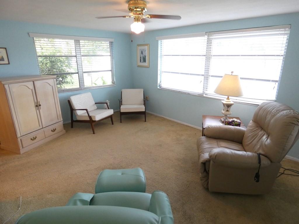 7207 ASHWOOD DR — photo 15