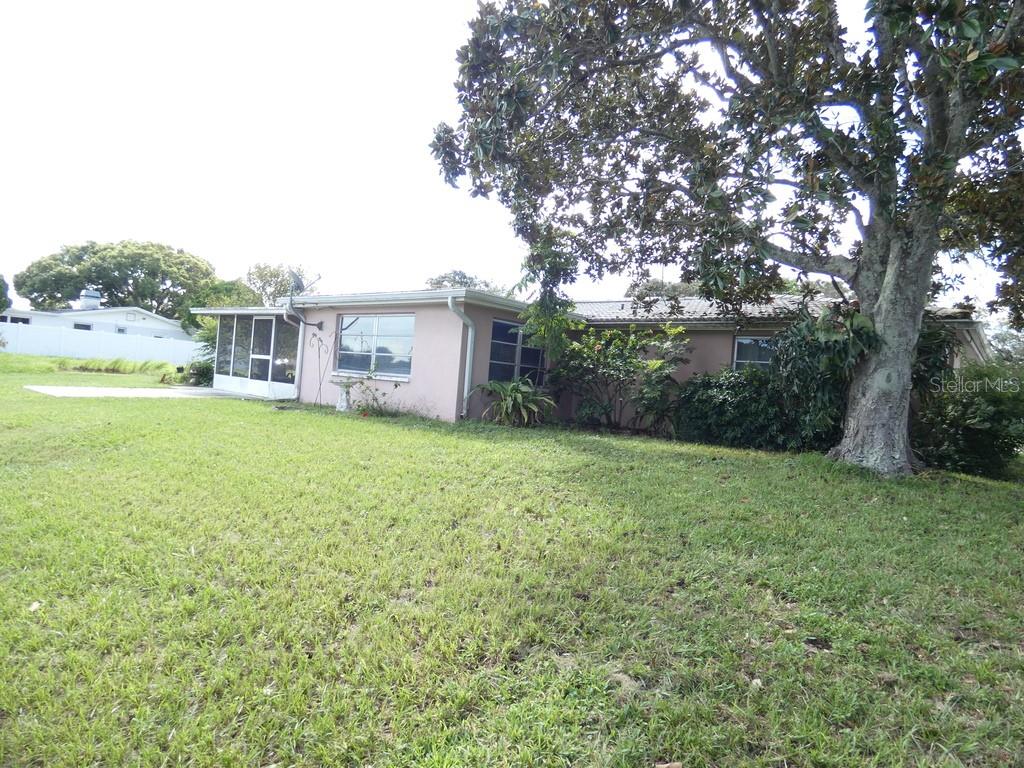 7207 ASHWOOD DR — photo 25